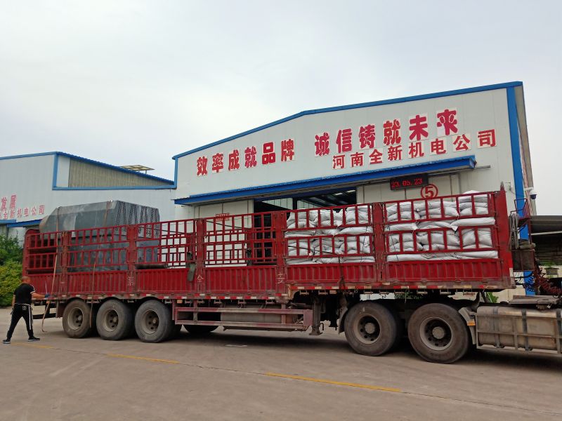 給客戶維修（xiū）的（de）1600kw高（gāo）壓電機裝（zhuāng）車發貨