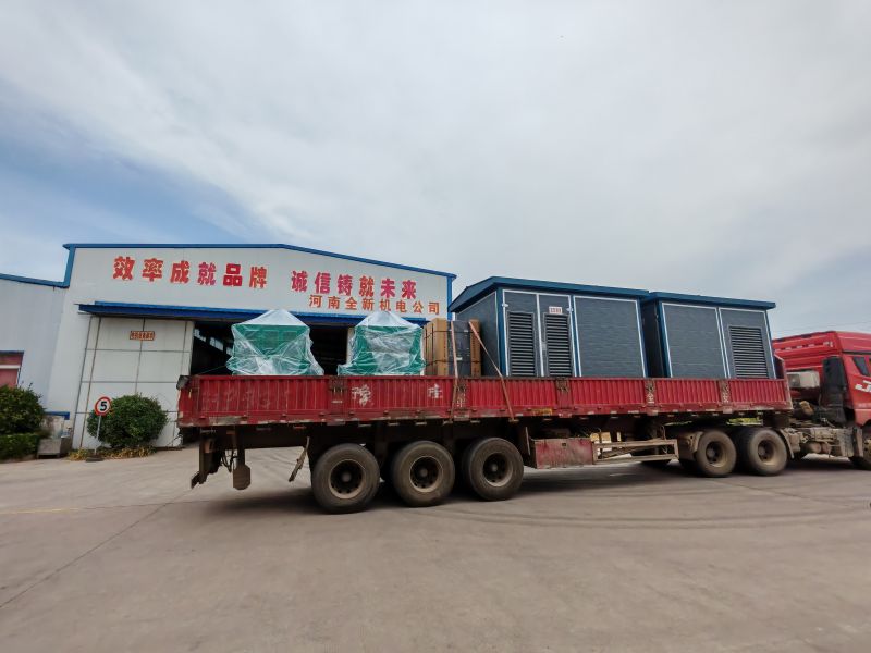 2套1250KVA箱變、630kw-6變頻電（diàn）機和800kva變頻櫃裝車發貨汝陽鑽井隊