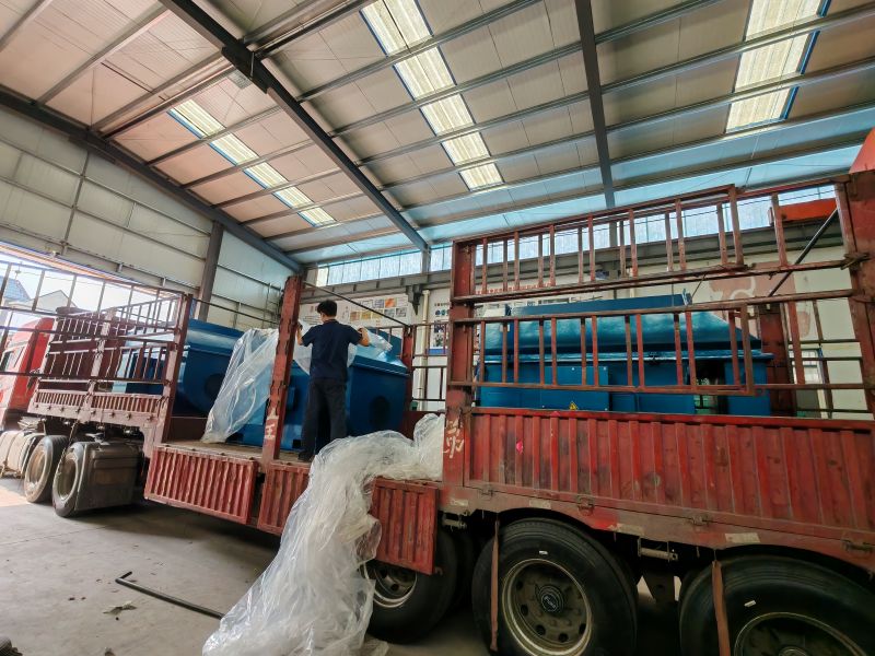 3台YKK高壓電機（jī）專車（chē）發貨（huò）